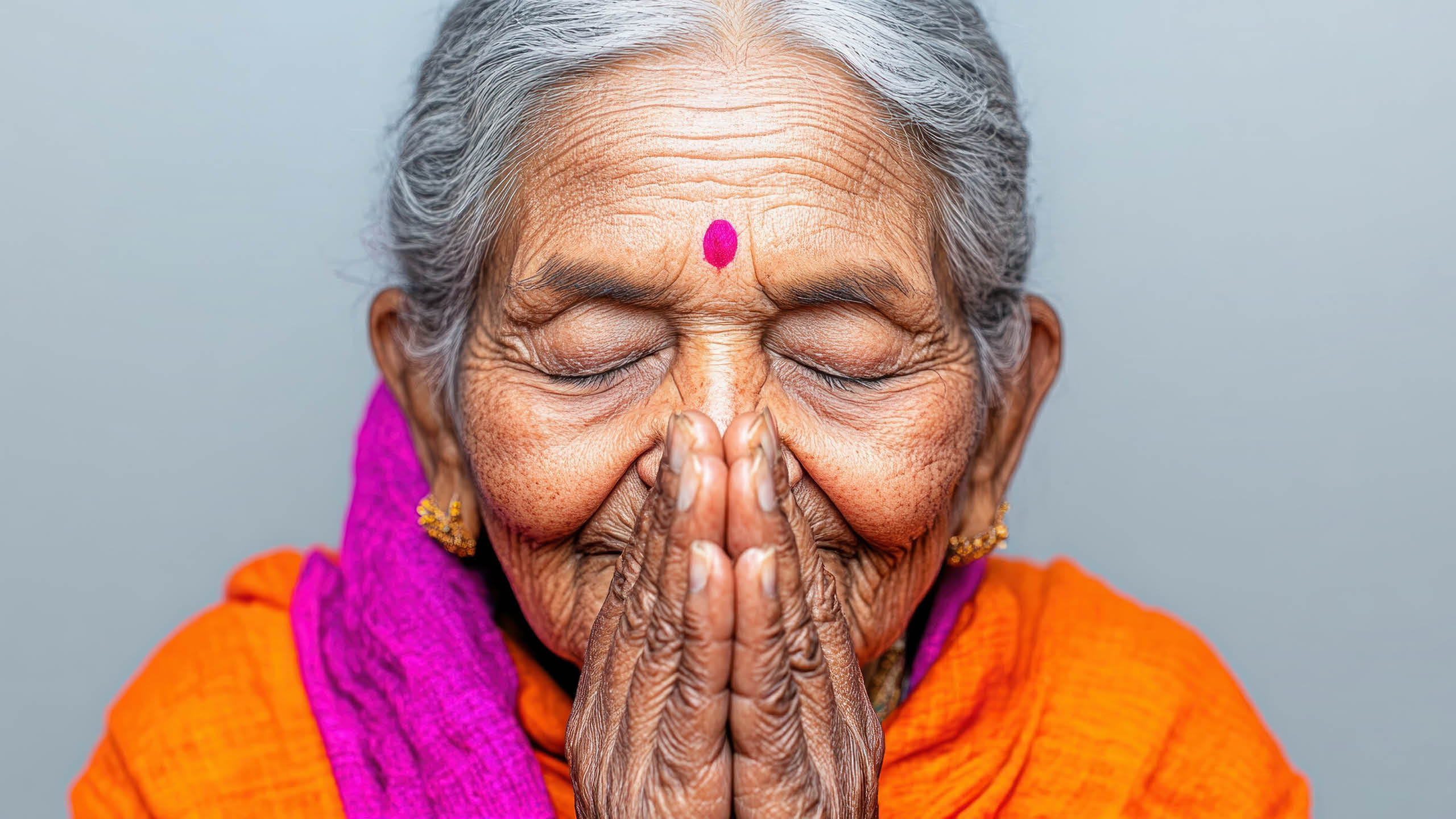 Vastu Tips Purvajo Ki Photo Kaha Lagana Chahiye Ancestors Photos in Home Vastu Rules in Hindi