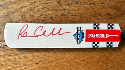 Ram Charan UK fans surprise with a special cricket bat linked to Peddi