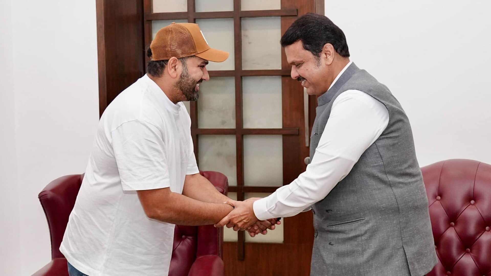 Maharashtra Chief Minister Devendra Fadnavis meet Rohit Sharma wishes him well after Test retirement