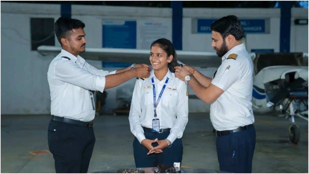Samaira Hullur India’s Youngest Commercial Pilot at Just 18 Bharat ki sabse chhoti commercial pilot