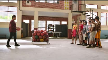 Sitaare Zameen Par trailer reaction users praised aamir khan and genelia dsouza