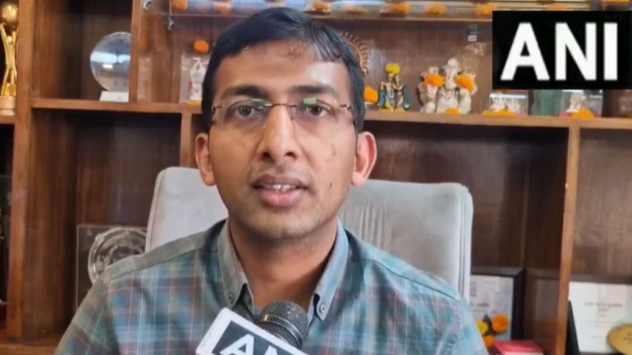 कश्मीर के मंडलायुक्त अंशुल गर्ग