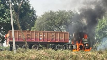 Boy died in truck collision angry people set another truck on fire in ghazipur