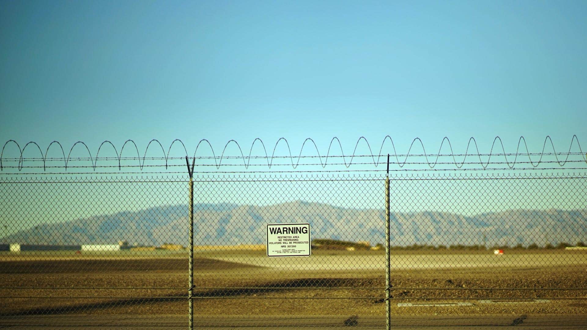 Barack Obama says aliens are real but rules out Area 51 conspiracy barack obama aliens statement