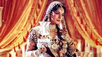 Madhuri Dixit Birthday: gulaab gang to Devdas Mrityudand khalnayak Know about Women centric Movies of actress