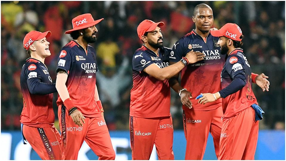 IPL 2025: प्लेऑफ में पहुंची चारों टीमों के लिए अब करो या मरो वाले मैच, एक हार और शीर्ष-दो की रेस से होंगे बाहर IPL 2025 RCB GT MI PBKS Top 2 Equation Scenario After Loss MI vs PBKS Main Match IPL Scenario Top 2