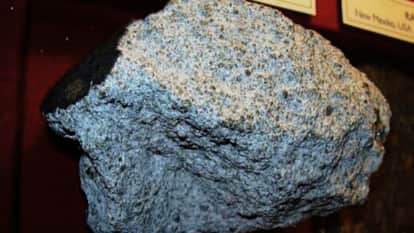 Mahesh of Kashi found 60 milligrams of moon soil BHU alumnus discovered water