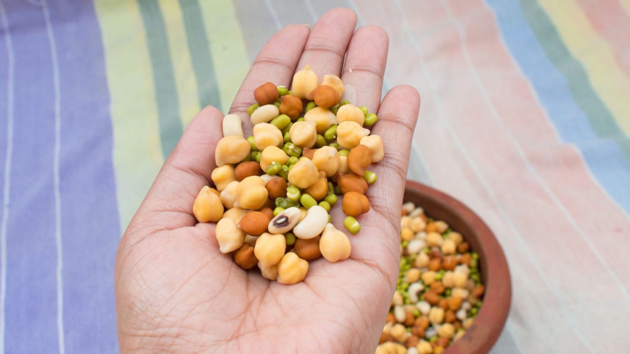 Eating a handful of gram every day gives you these benefits add in your diet from today