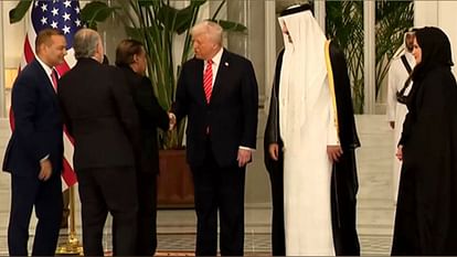 Mukesh Ambani Meets U.s. President Donald Trump And Qatari Emir In Doha -  Amar Ujala Hindi News Live - Mukesh Ambani:कतर में मुकेश अंबानी की राष्ट्रपति  ट्रंप से मुलाकात; वैश्विक व्यापारिक जगत