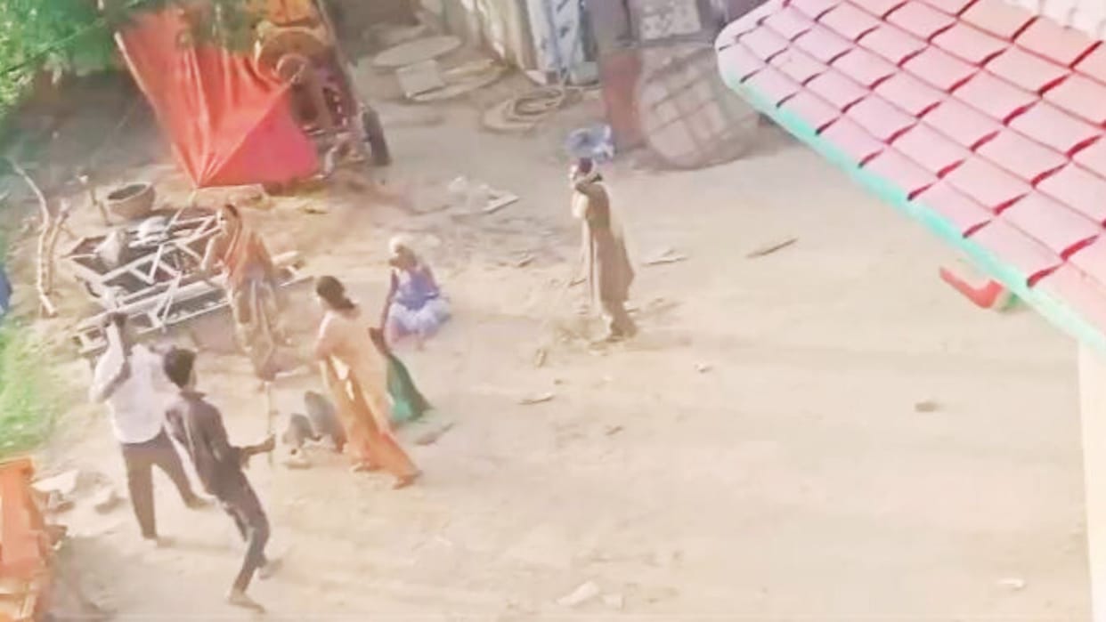 UP Crime Two parties fought with sticks over bathing buffalo chased each other and beat FIR against seven