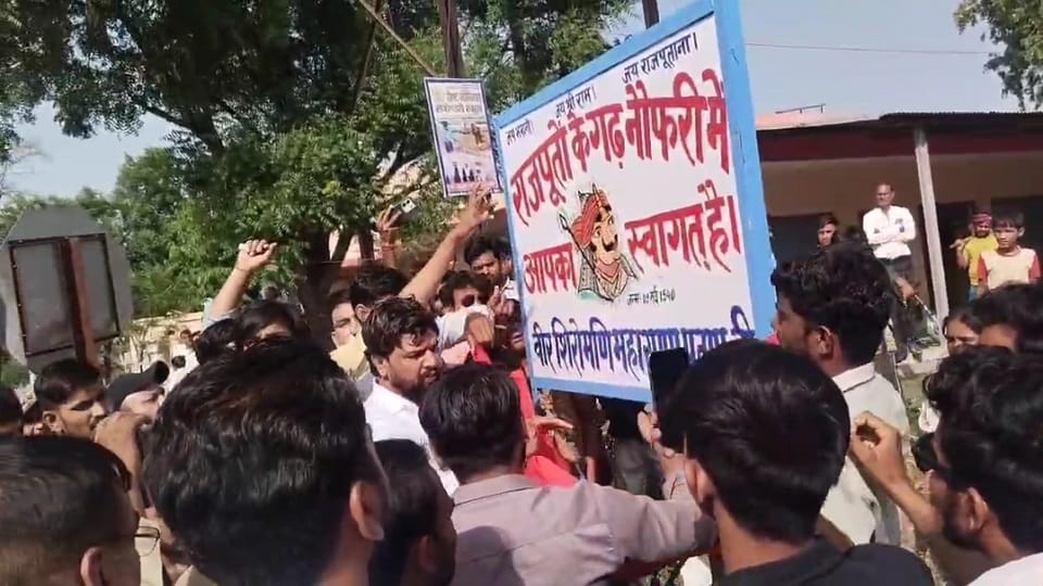 Supporters of Karni Sena create ruckus in Agra