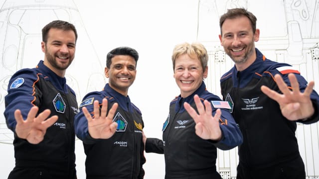 पैगी व्हिटसन, स्लावोज उज्नान्स्की-विस्नीव्स्की, टिबोर कापू और शुभांशु शुक्ला