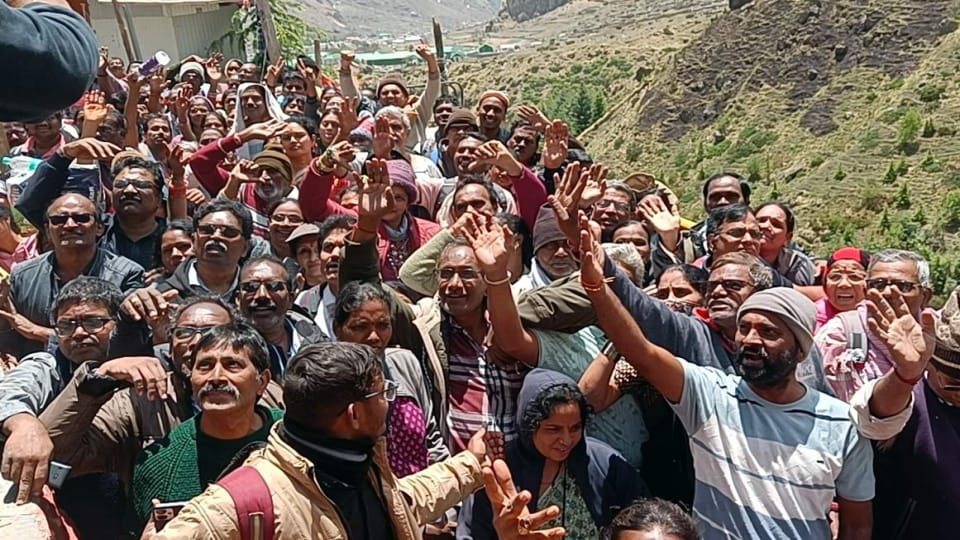 Pushkar Kumbh 2025 Held on Mana Village Arrangements collapsed in front of crowd security increased