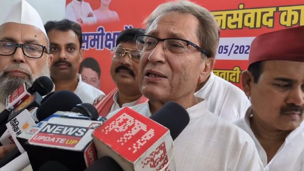 Former minister Salim Sherwani reviewed the PDA Chaupal