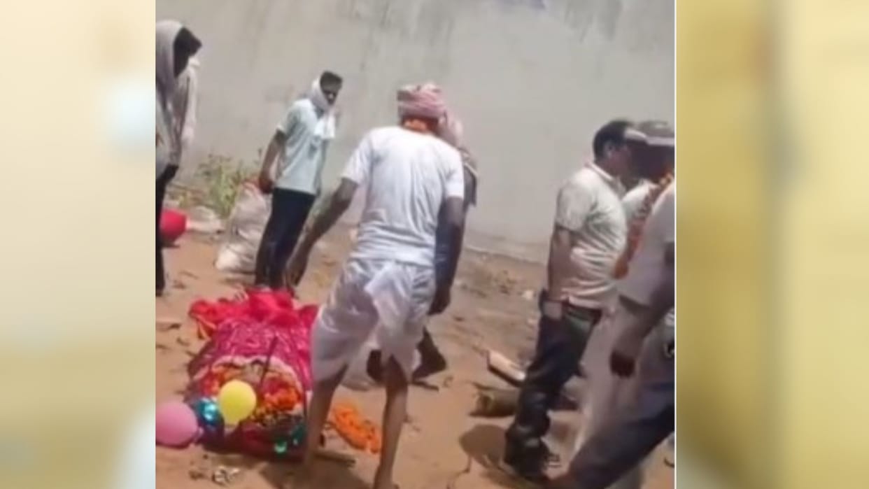 Rajasthan News: Brothers do a shameful act for a silver bangle