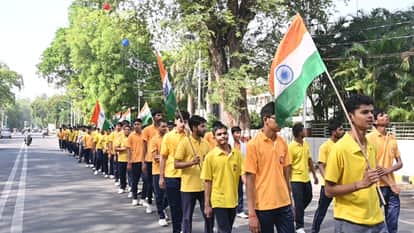 एनसीजेडसीसी से निकाली गई तिरंगा यात्रा।