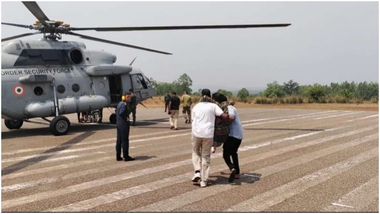 Jharkhand News Four soldiers were struck by lightning, CRPF officer died