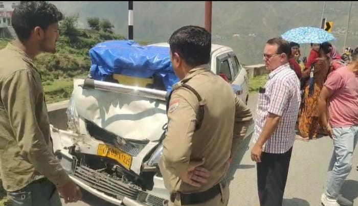 Accident on Rishikesh-Gangotri Highway car full of passengers collided with a loader vehicle Many Injured