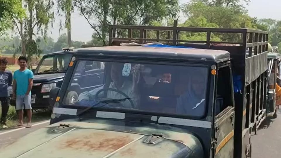 Hardoi Road Accident Four bodies and two legs were seen scattered on road See Photos