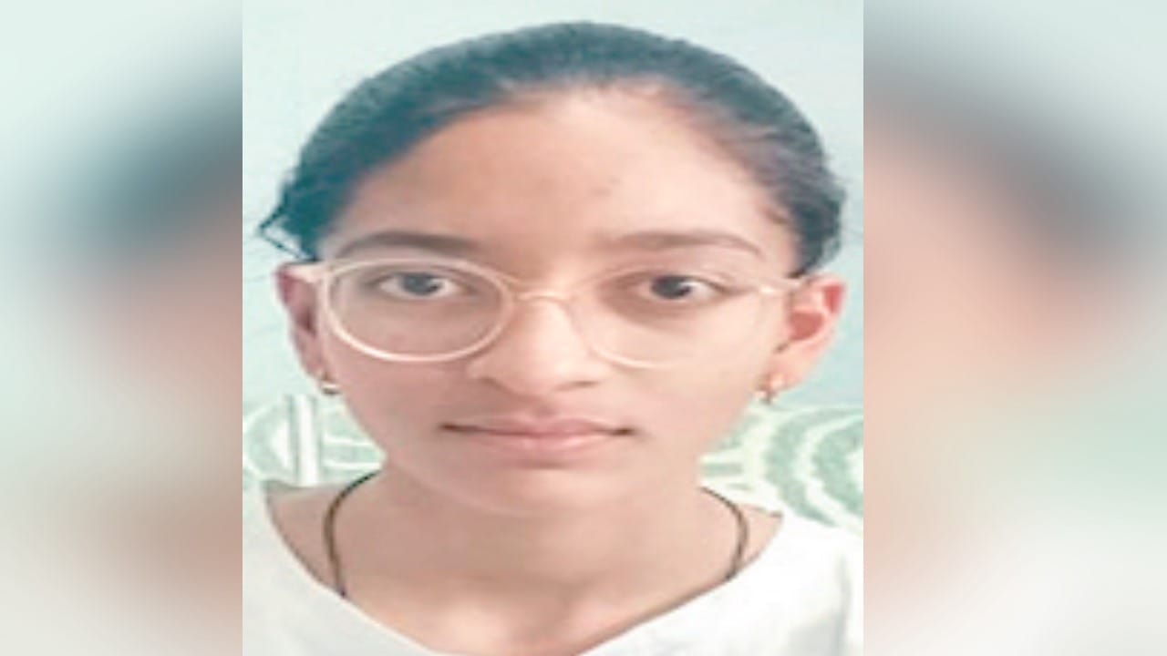 HPBOSE 10th Result: With five to six hours of study and continuous practice, daughters excelled