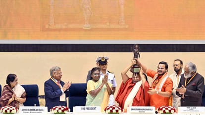 lyricist Gulzar AKA Sampooran Singh Kalra Sanskrit scholar Rambhadracharya receive Jnanpith Award for 2023