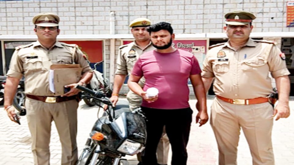 Meerut Crime News: Gangsters on 5 accused of robbery on highway, molesting women eating at Dhaba