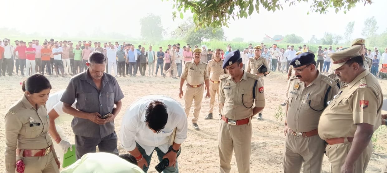 Dead Body of a 12th class student found hanging from a tree in Bewar father alleges murder after gang misdeed