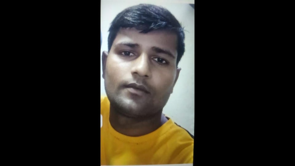 Husband committed suicide by hanging, wife kept making videos