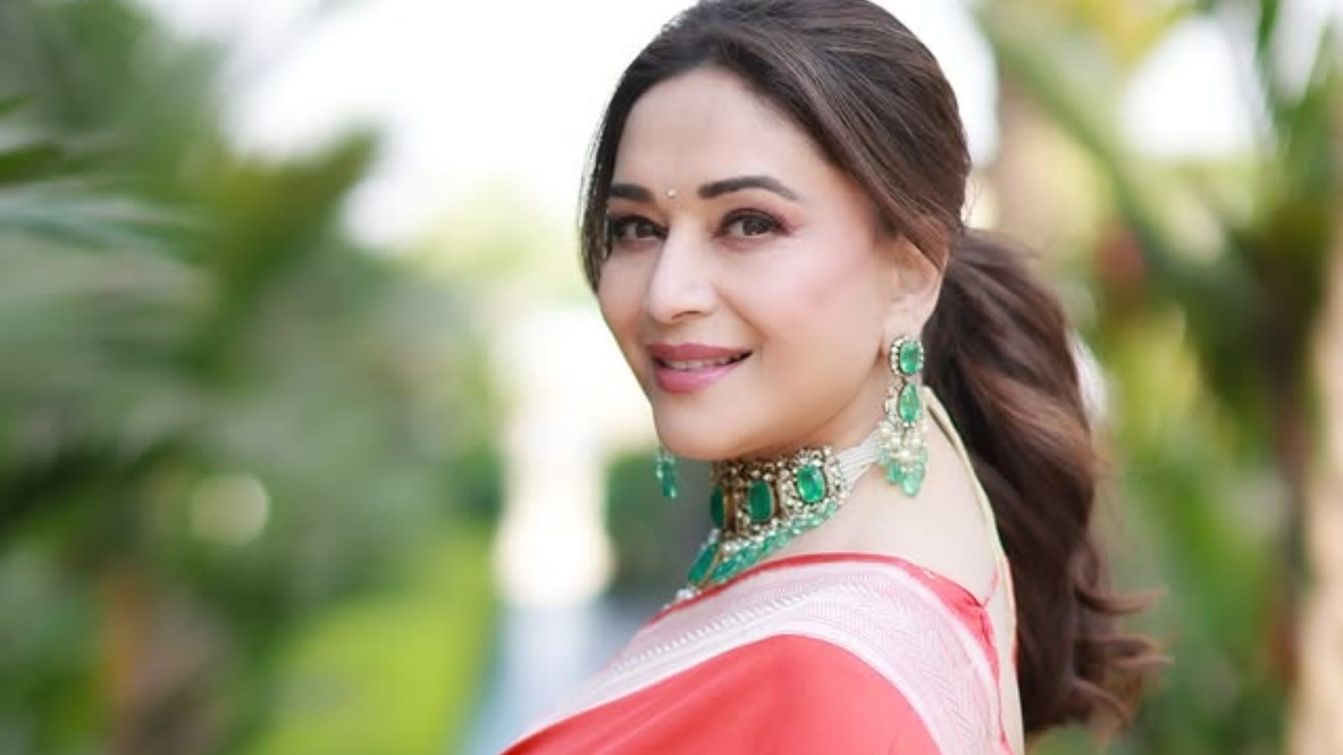 Bollywood Actresses Who Come Back after a Long Break Rani Mukerji Kajol Raveena Tandon Madhuri Dixit