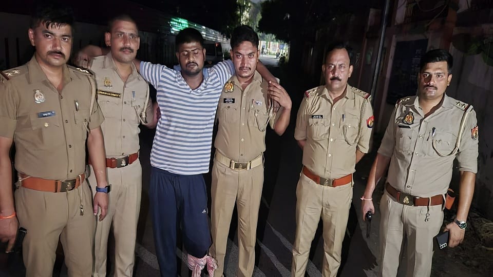 Police arrested a wanted criminal in an encounter in Gorakhpur