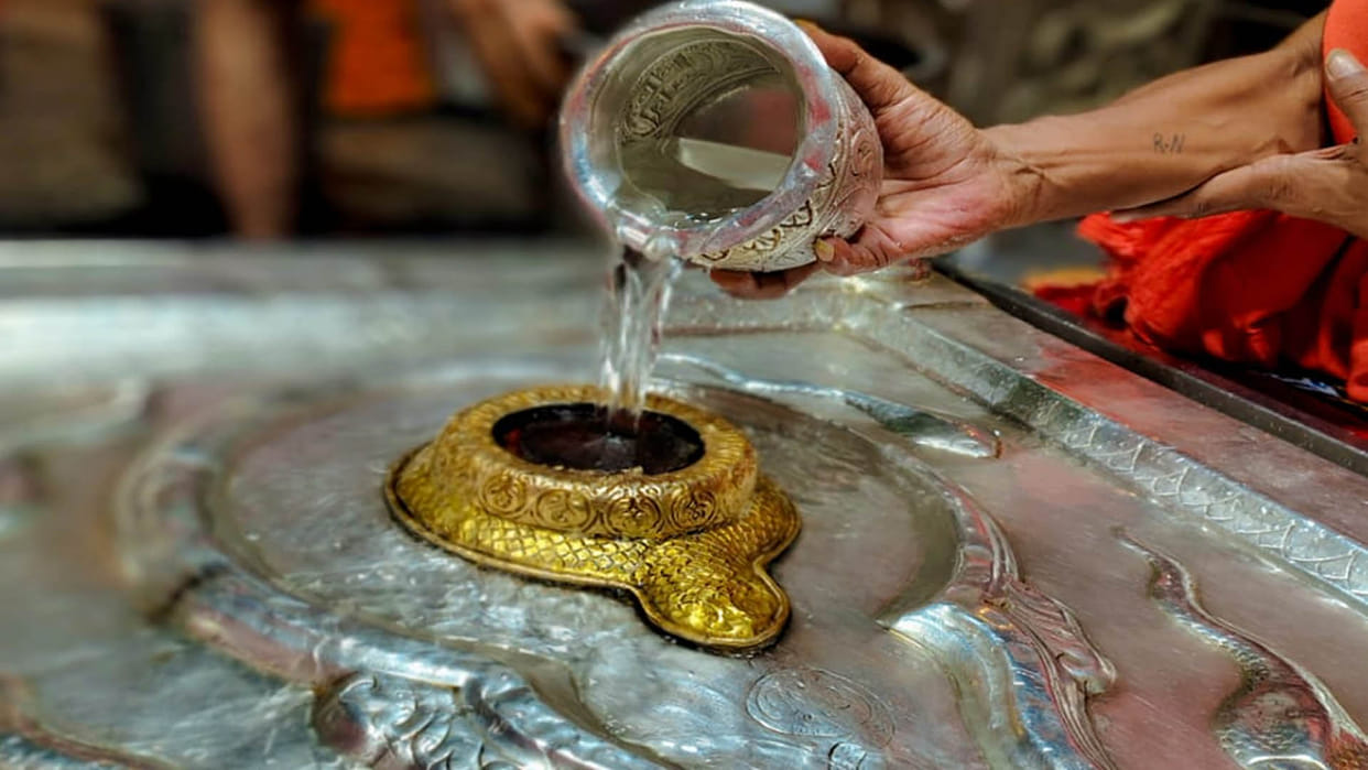 Kanpur: Length of Baba Anandeshwar's Shivling reduced by 12 mm
