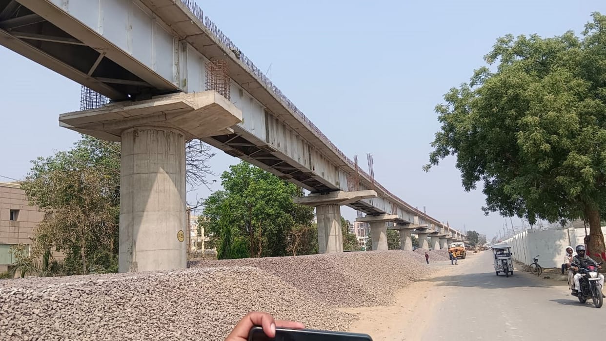The fourth line has picked up speed, Prayagraj's first rail flyover will be built this year