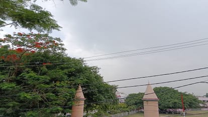 Heavy rain with storm people got relief from heat in Lakhimpur Kheri