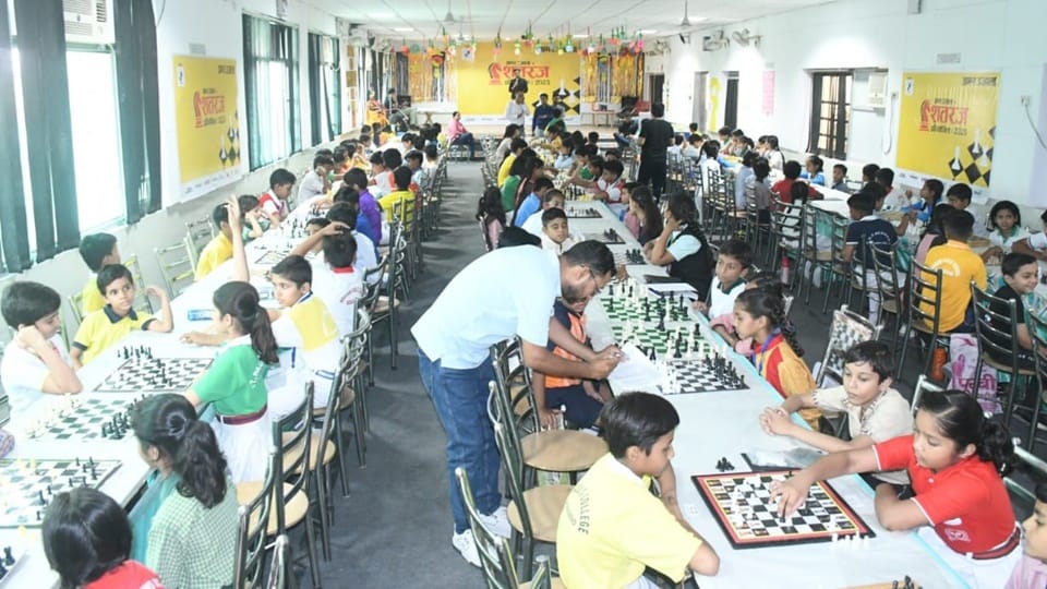Amar Ujala Chess Competition: finals of junior category, brainy horses ran lot, elders surprised to see skill