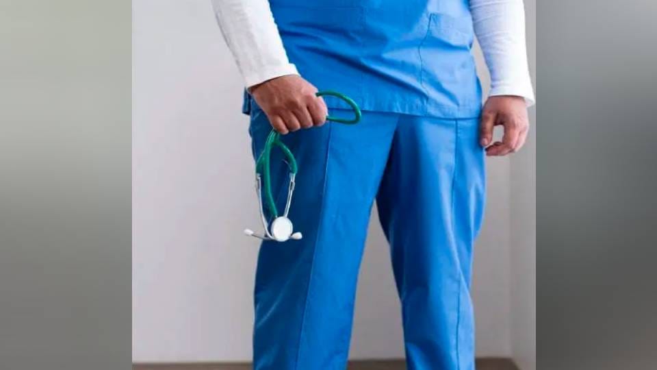 Noida reports increased skin and eye problems on Holi with 383 patients arriving in two days