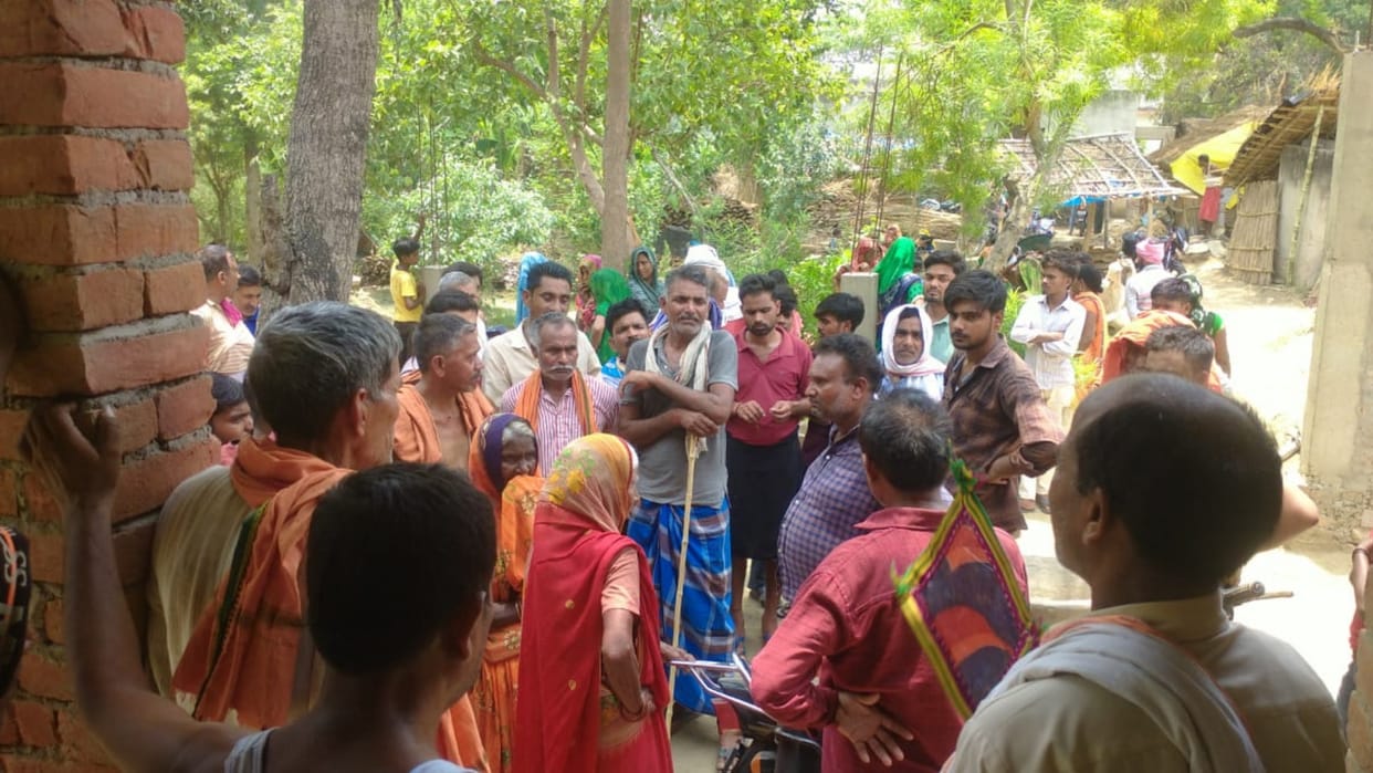 wo youths drowned while bathing in Ganga, accident happened in Bara Dashrathpur of Meja, divers engaged in sea
