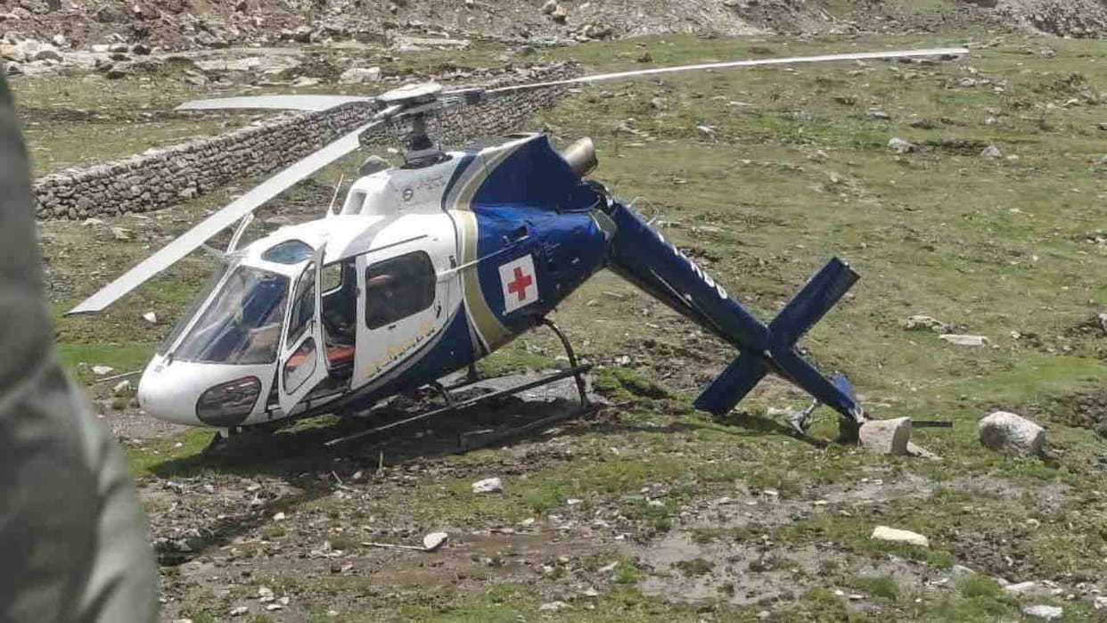 Heli Ambulance Crashes During Landing at Kedarnath Dham Uttarakhand News In hindi