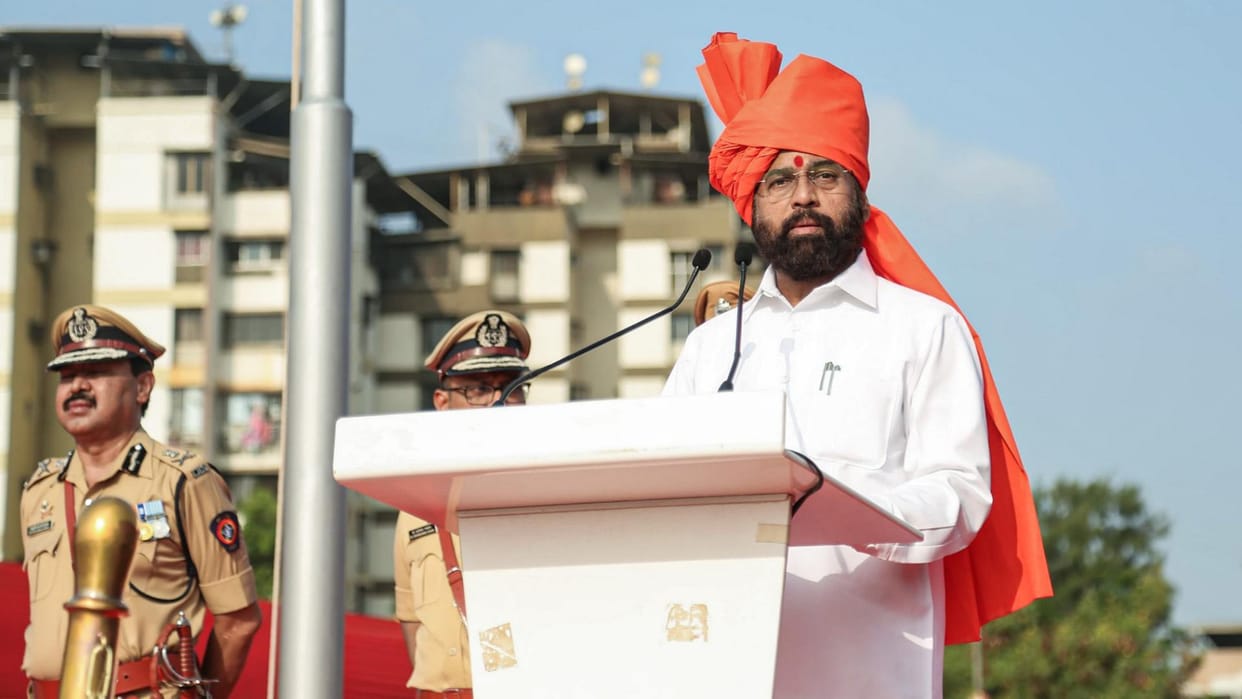 Mumbai: Shops must display Marathi signboards, failing which action will be taken in Shiv Sena style