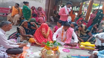 Husband beat his third wife to death In Varanasi