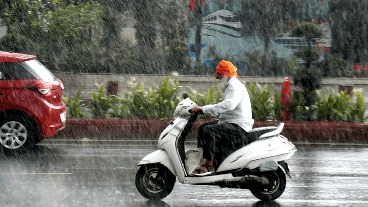 Yellow Alert For Two Days Of Rain In Delhi May Temperature 2.5 Degrees Below Normal – Amar Ujala Hindi News Live
