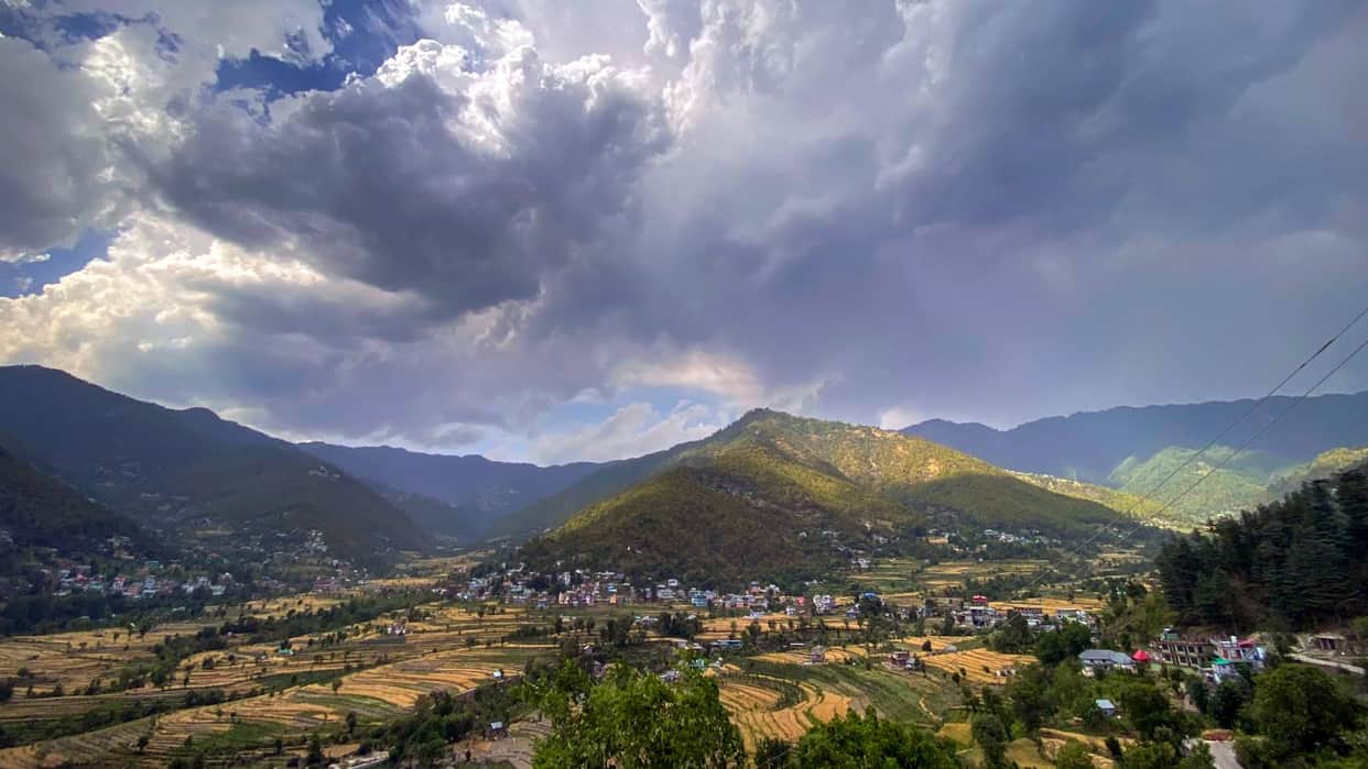 Weather Updates IMD Rainfall news Temperature surging Heatwave Alert Jammu UP Rajasthan MP lightning in Odish
