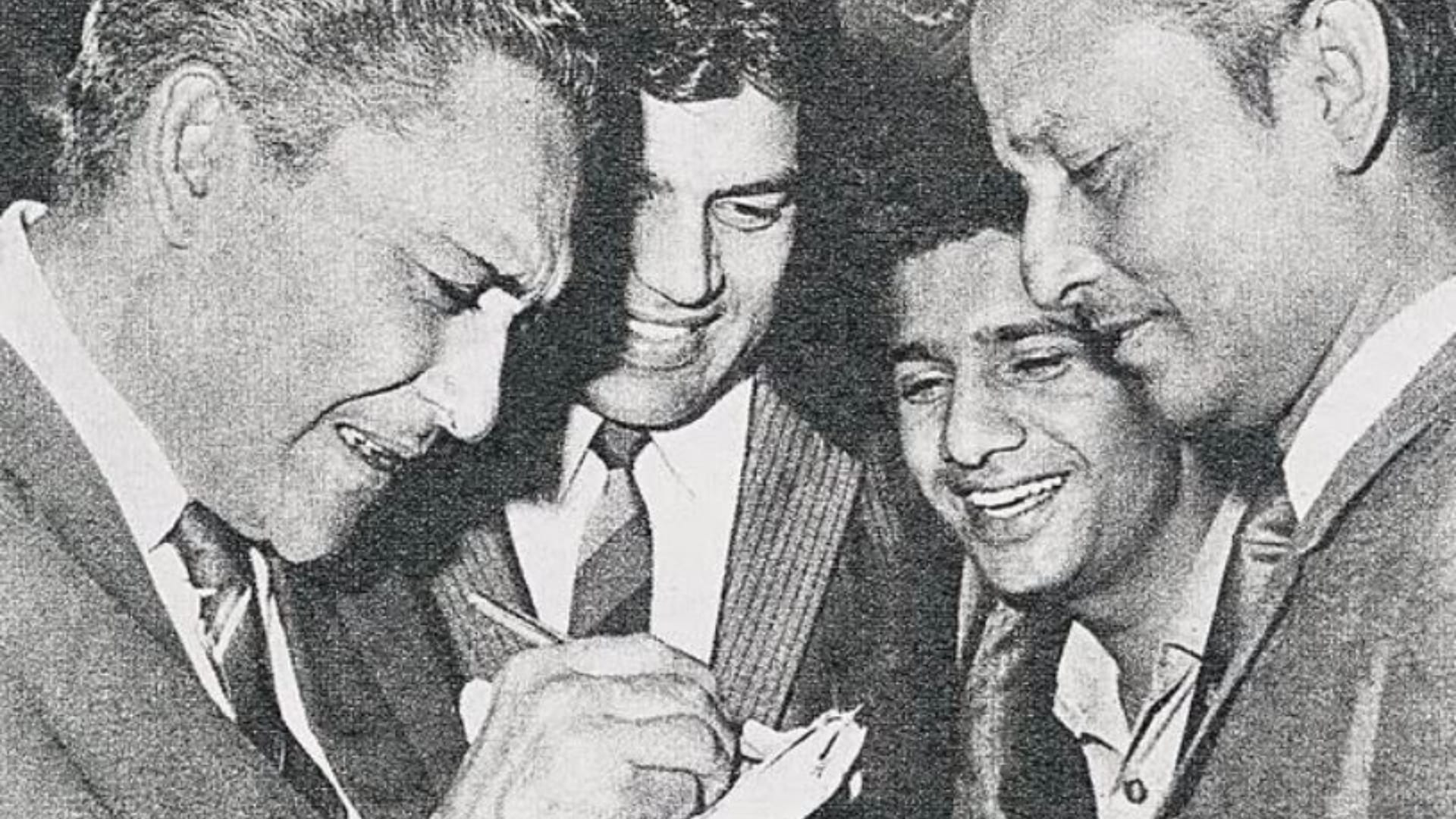 Dharmendra shares picture with late actor Ashok Kumar and takes autograph