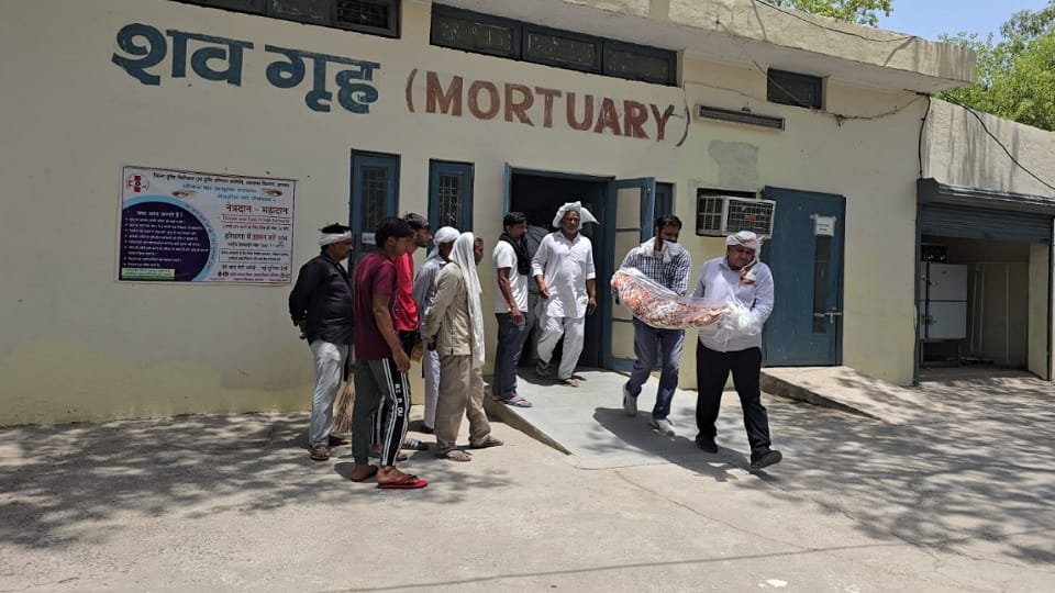 A girl died in an accident in Jhajjar girl hanging accidentally