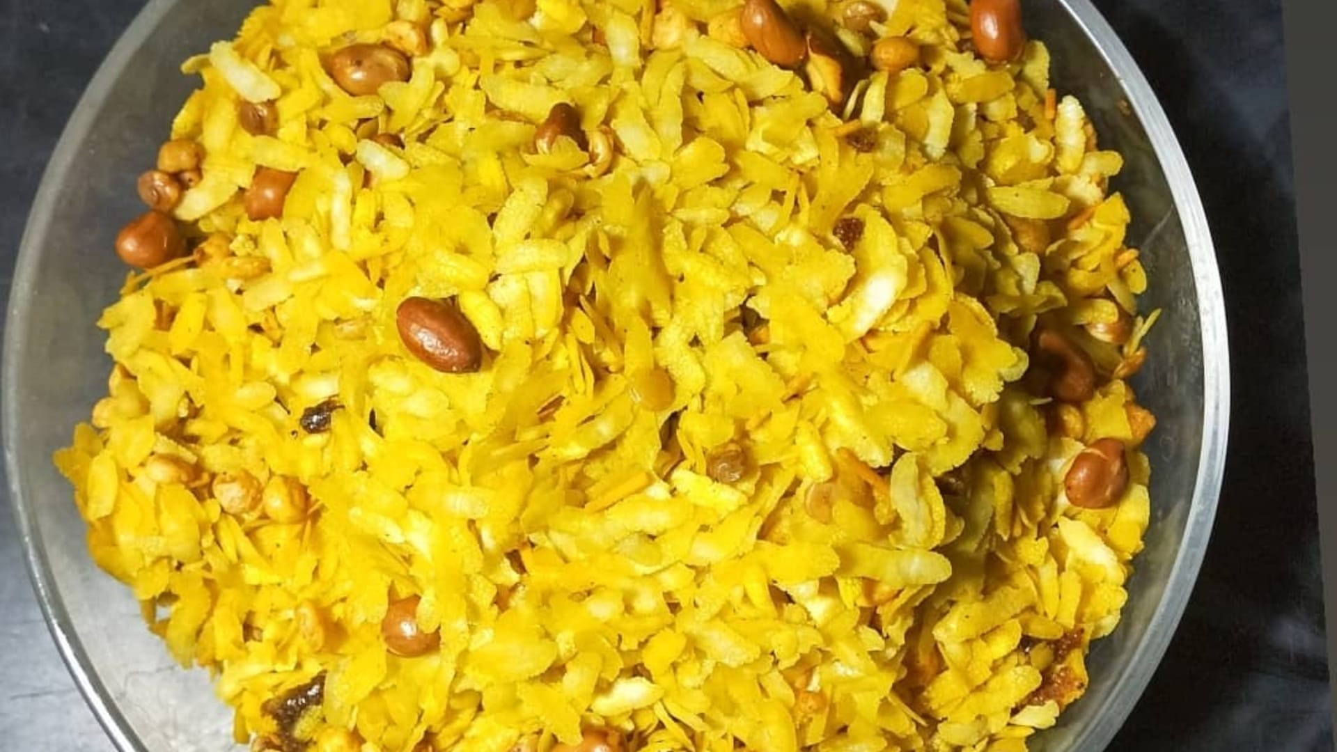 Easy Bihar Style Chura Namkeen Recipe that lasts for days Chura namkeen kaise banayein jaane aasan vidhi