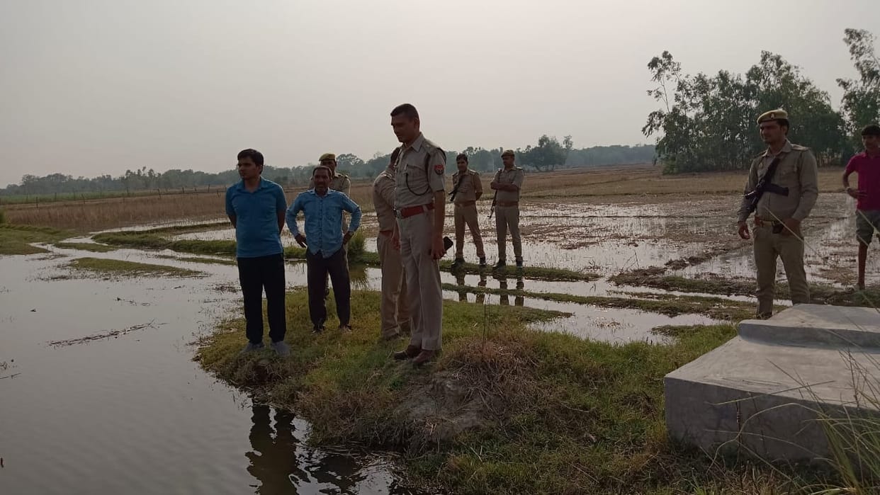 Three children died after drowning in a pit, the pit was next to the canal in Gonda.