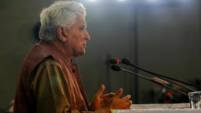 Javed akhtar says he will choose hell instead of going pakistan and he criticized from both sides