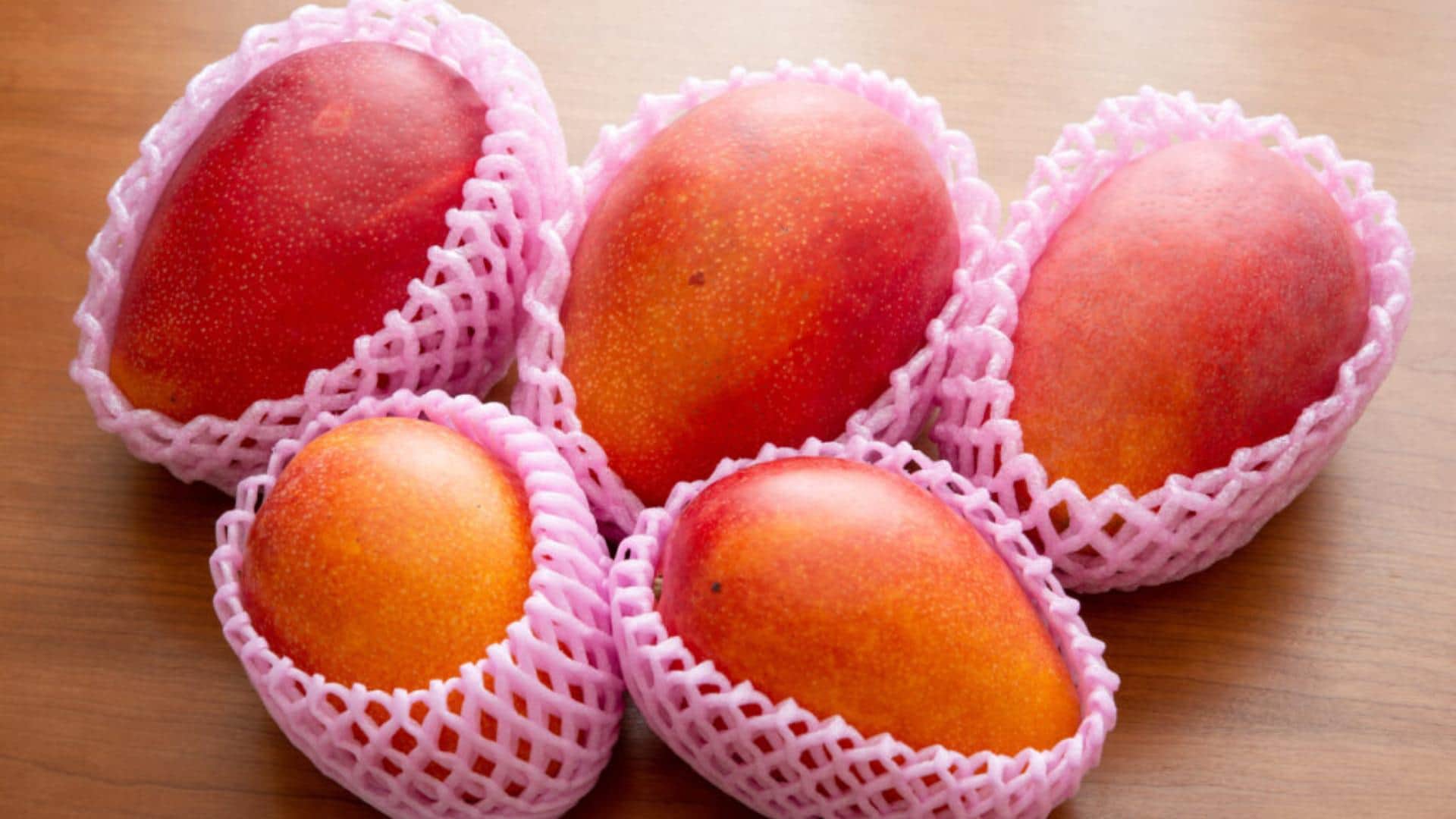 Most Expensive Mango in World Japan Miyazaki Price in India Know All Details in Hindi