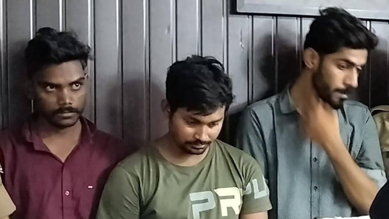 Bank employees POS agents used give mule bank accounts and fake SIM to cyber thugs three arrested