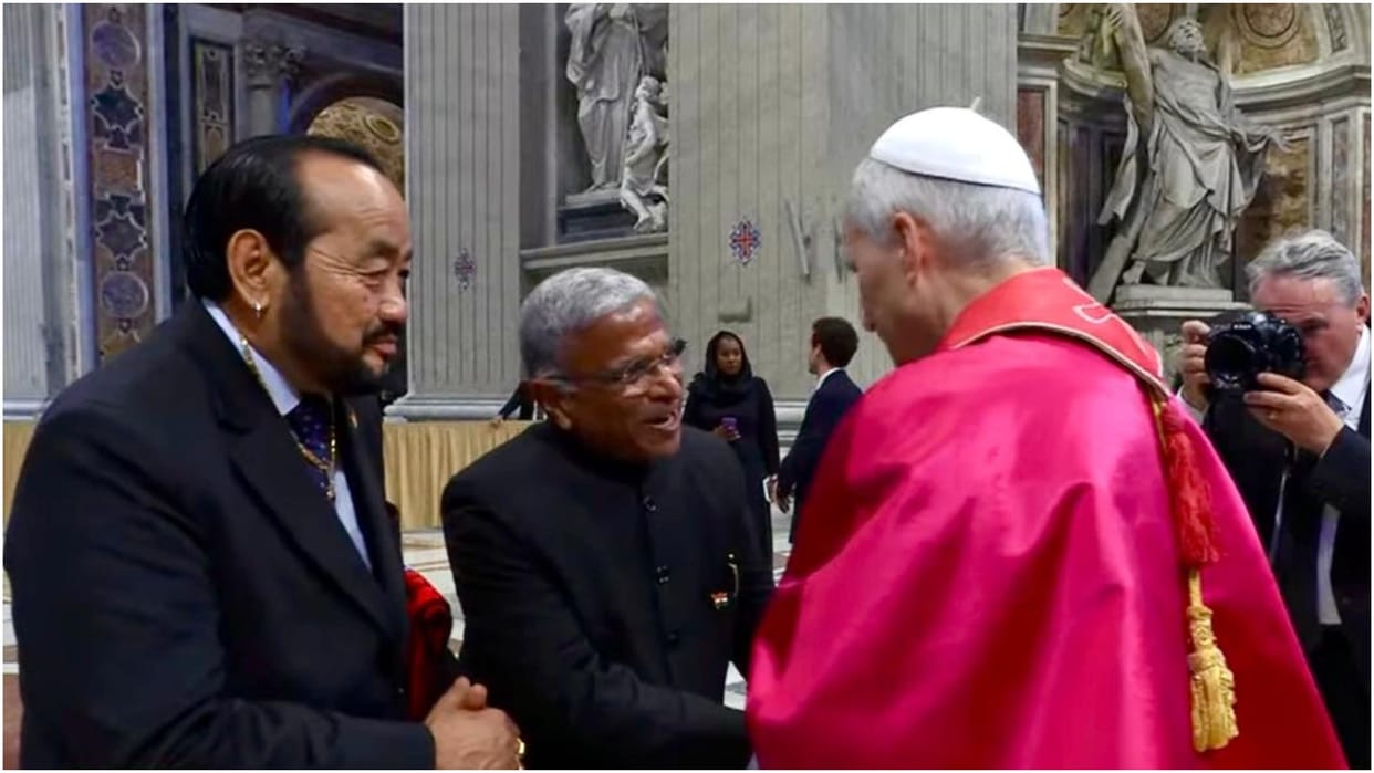 'Pope Leo 14th' took oath, Rajya Sabha Deputy Chairman Harivansh took part in the ceremony on behalf of India