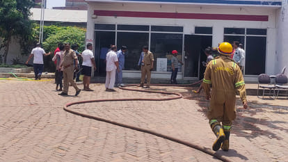 Kanpur: Fire broke out in the office of a petrol pump, employees ran away